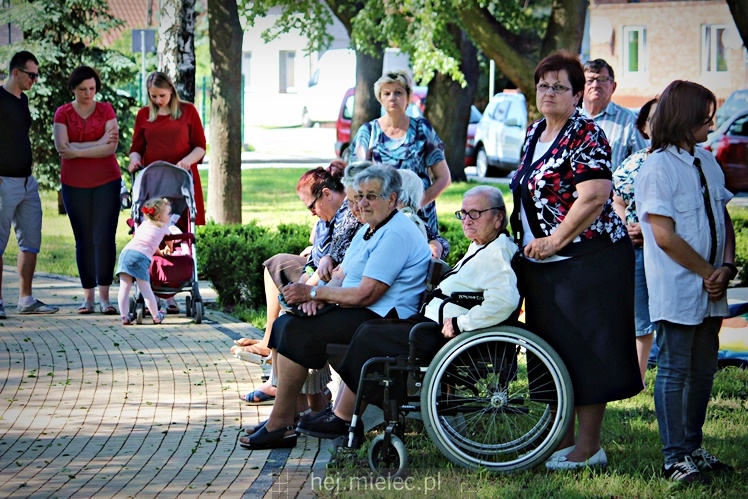 Rzochów przypomniał swoją historię. Kamień Pamięci stanął w Rynku na 635. rocznicę lokacji