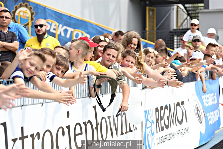 Nice 1 liga:  FKS STAL MIELEC - POGOŃ SIEDLCE