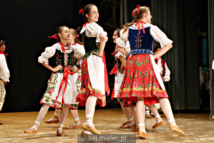 Koncert Dziecięcego Zespołu Tanecznego Abrakadabra