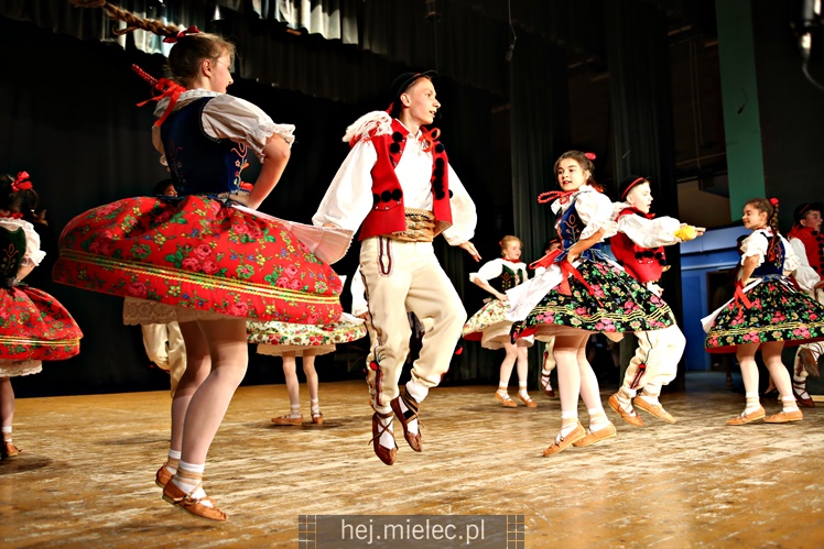 Koncert Dziecięcego Zespołu Tanecznego Abrakadabra