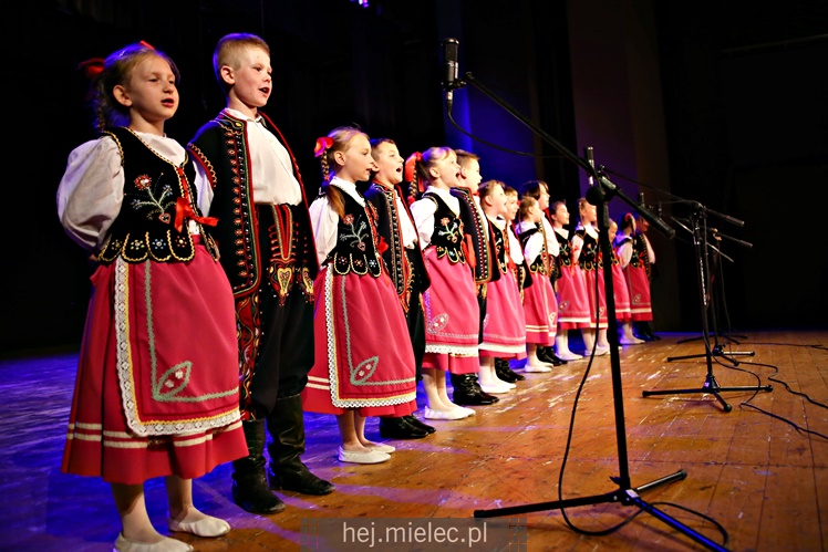 Koncert Dziecięcego Zespołu Tanecznego Abrakadabra