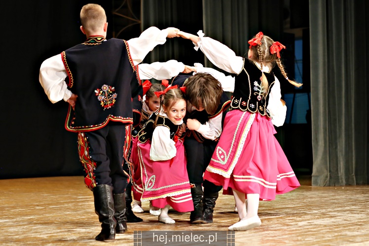 Koncert Dziecięcego Zespołu Tanecznego Abrakadabra