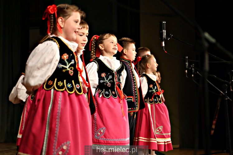 Koncert Dziecięcego Zespołu Tanecznego Abrakadabra