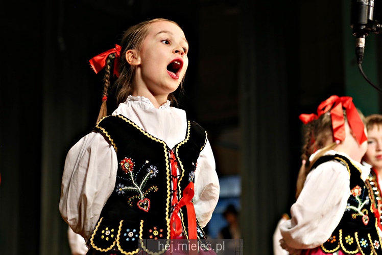 Koncert Dziecięcego Zespołu Tanecznego Abrakadabra