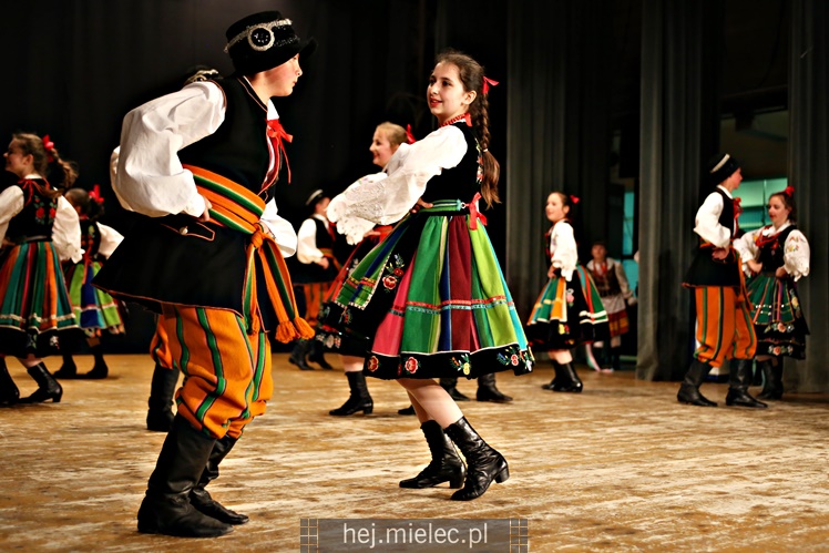 Koncert Dziecięcego Zespołu Tanecznego Abrakadabra