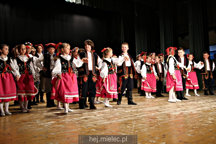 Koncert Dziecięcego Zespołu Tanecznego Abrakadabra
