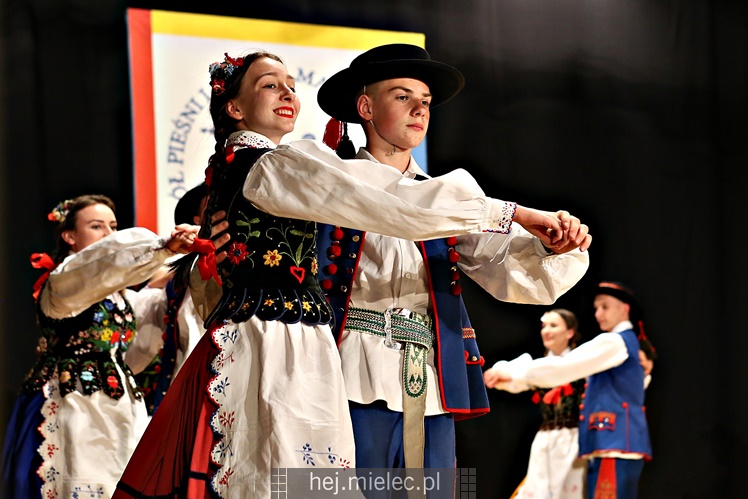 Koncert Zespołu Pieśni i Tańca ?Mali Rzeszowiacy?