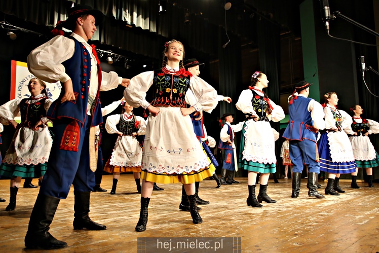 Koncert Zespołu Pieśni i Tańca ?Mali Rzeszowiacy?