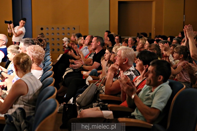 Koncert Zespołu Pieśni i Tańca ?Mali Rzeszowiacy?