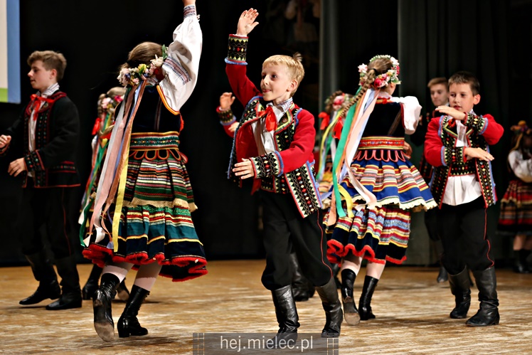 Koncert Zespołu Pieśni i Tańca ?Mali Rzeszowiacy?