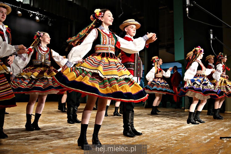 Koncert Zespołu Pieśni i Tańca ?Mali Rzeszowiacy?