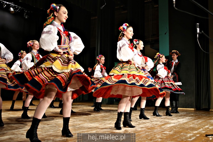 Koncert Zespołu Pieśni i Tańca ?Mali Rzeszowiacy?