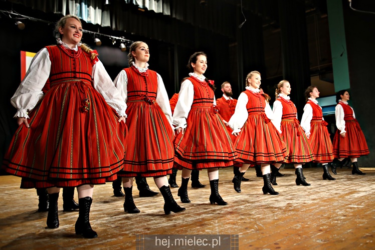 Koncert Zespołu Pieśni i Tańca ?Mali Rzeszowiacy?