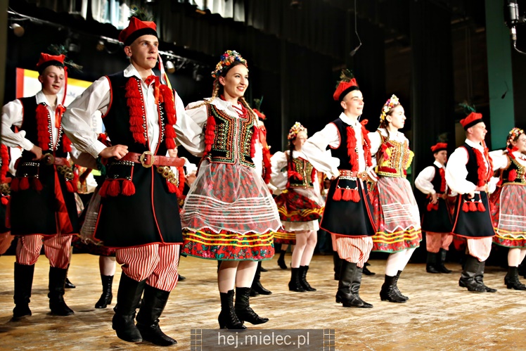 Koncert Zespołu Pieśni i Tańca ?Mali Rzeszowiacy?
