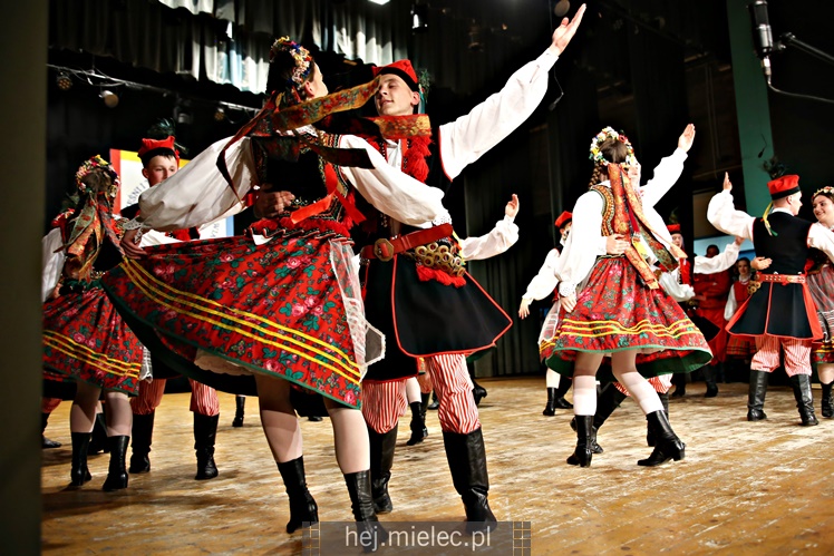 Koncert Zespołu Pieśni i Tańca ?Mali Rzeszowiacy?
