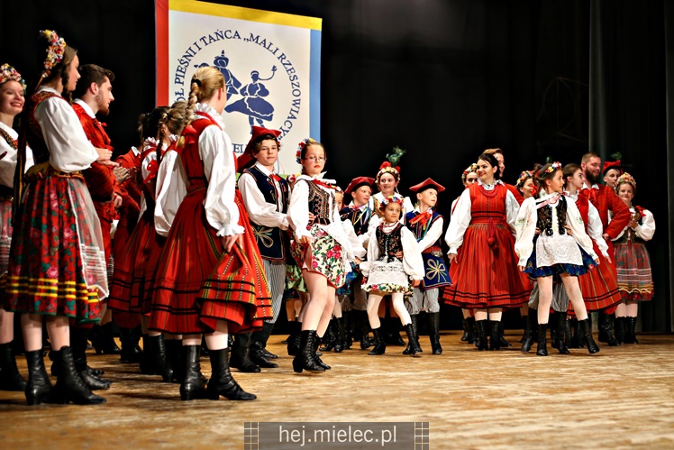 Koncert Zespołu Pieśni i Tańca ?Mali Rzeszowiacy?