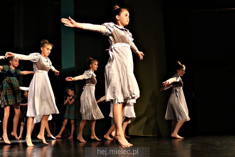Koncert zespołów tańca nowoczesnego