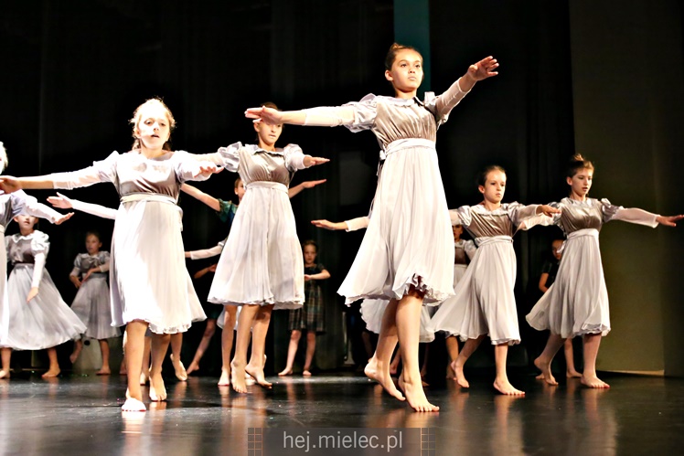 Koncert zespołów tańca nowoczesnego