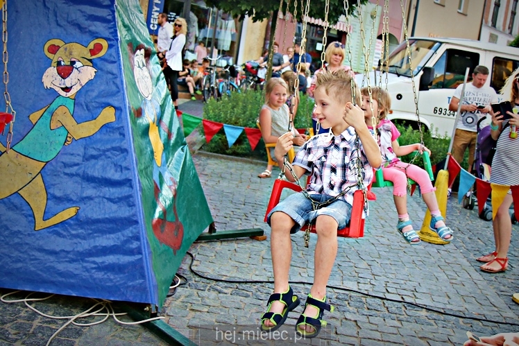 Piknik w stylu II RP na mieleckim Rynku