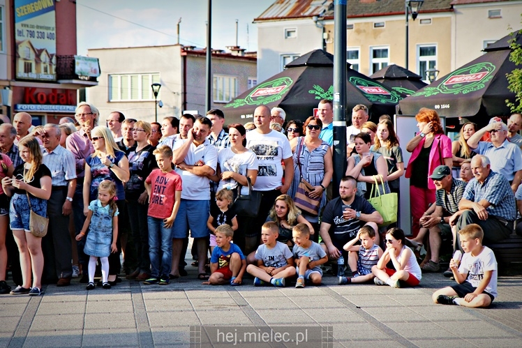 Piknik w stylu II RP na mieleckim Rynku
