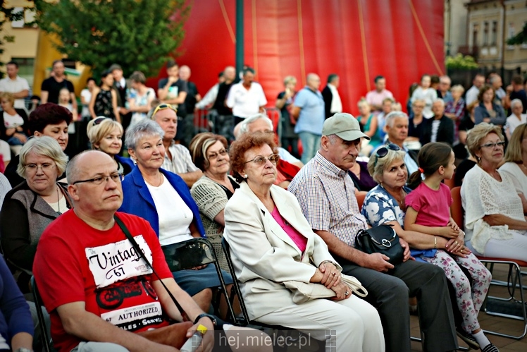 Piknik w stylu II RP na mieleckim Rynku