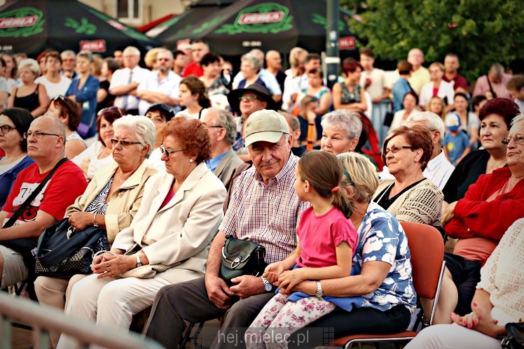 Piknik w stylu II RP na mieleckim Rynku