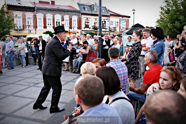 Piknik w stylu II RP na mieleckim Rynku
