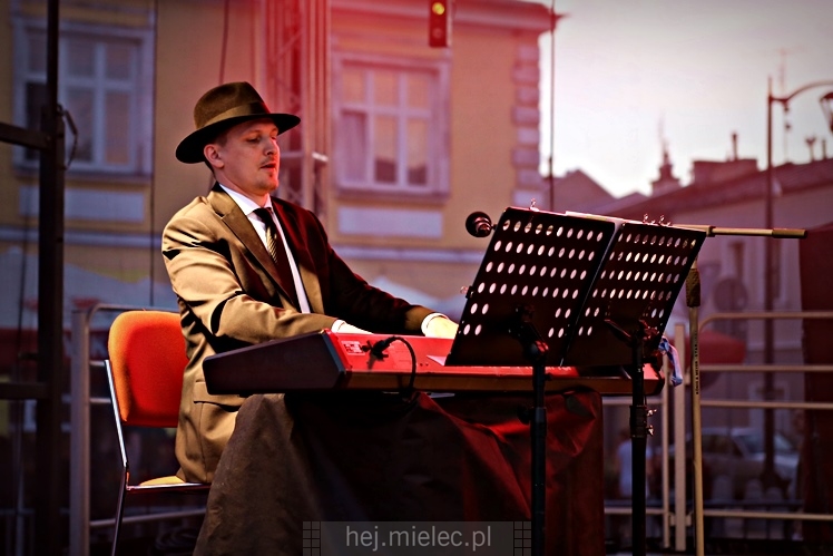 Piknik w stylu II RP na mieleckim Rynku