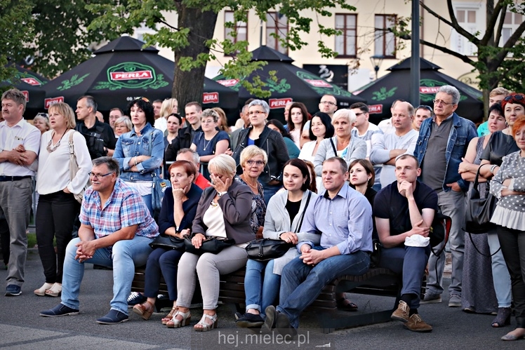 Piknik w stylu II RP na mieleckim Rynku