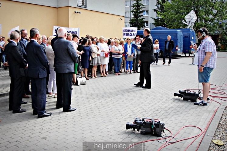 TV Trwam w Mielcu o sporze na linii starosta ? związki zawodowe szpitala