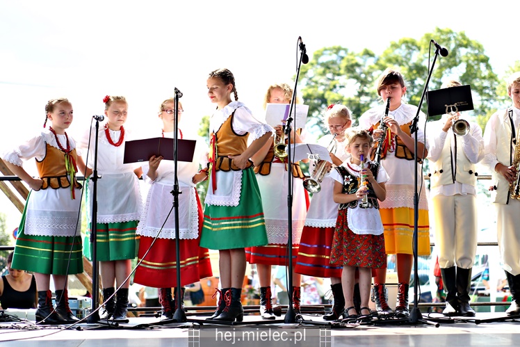 X Podkarpacki Jarmark Ludowy ROZTAŃCZONY CHORZELÓW
