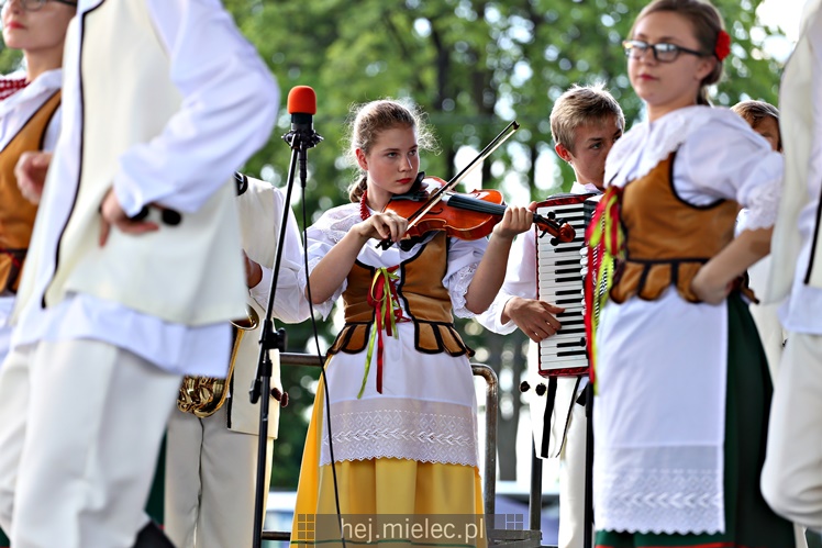 X Podkarpacki Jarmark Ludowy ROZTAŃCZONY CHORZELÓW