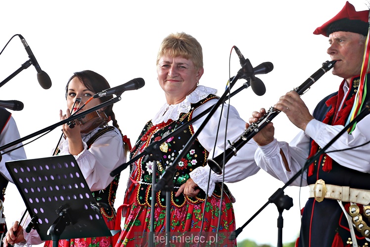 X Podkarpacki Jarmark Ludowy ROZTAŃCZONY CHORZELÓW