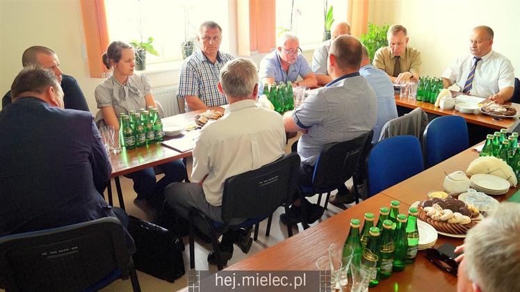 Samorządowcy dyskutowali o gospodarce ściekowej w powiecie mieleckim