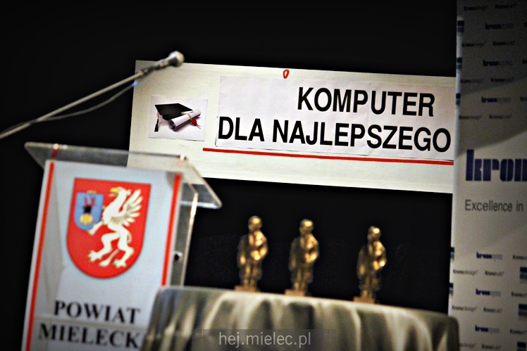 Najlepsi uczniowie i belfrowie wyróżnieni