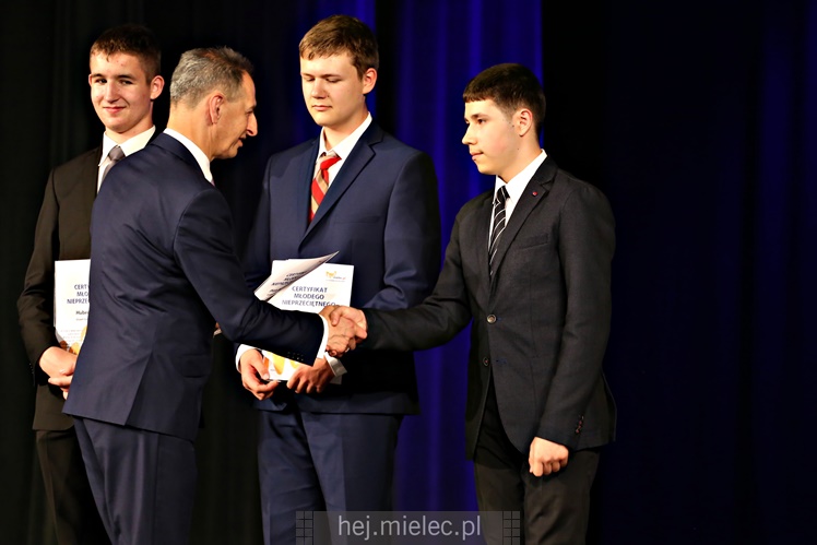 Młodzi Nieprzeciętni 2017