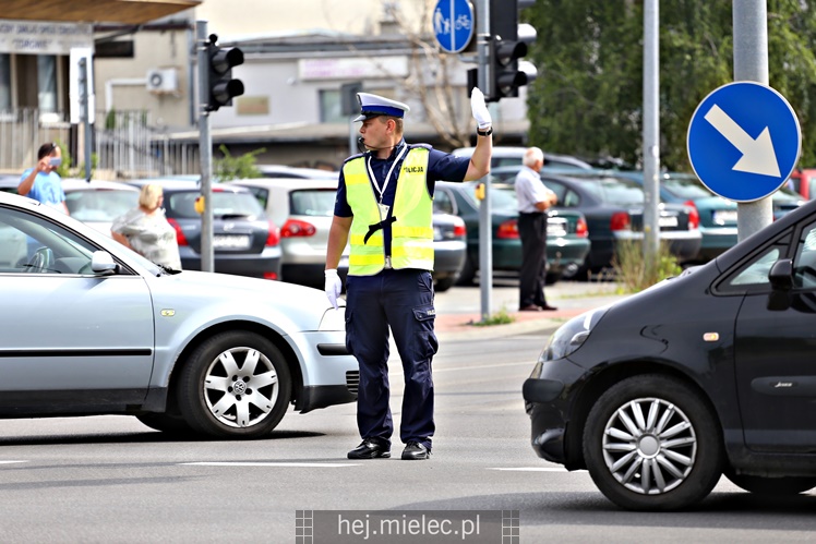 Wojewódzkie eliminacje konkursu ?Policjant Ruchu Drogowego?