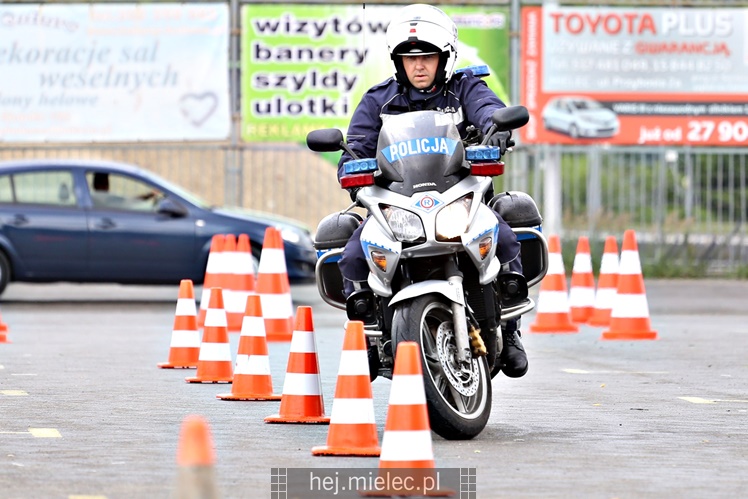 Wojewódzkie eliminacje konkursu ?Policjant Ruchu Drogowego?