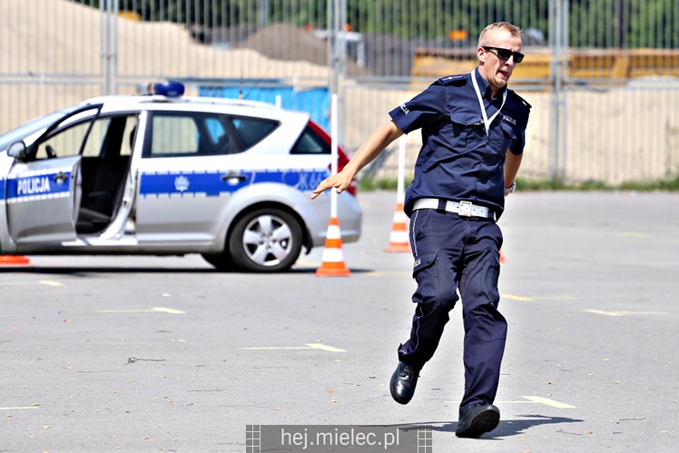 Wojewódzkie eliminacje konkursu ?Policjant Ruchu Drogowego?