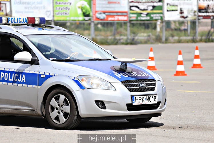 Wojewódzkie eliminacje konkursu ?Policjant Ruchu Drogowego?