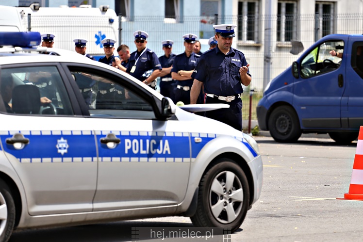 Wojewódzkie eliminacje konkursu ?Policjant Ruchu Drogowego?