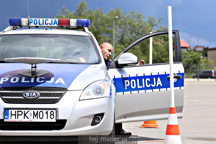 Wojewódzkie eliminacje konkursu ?Policjant Ruchu Drogowego?