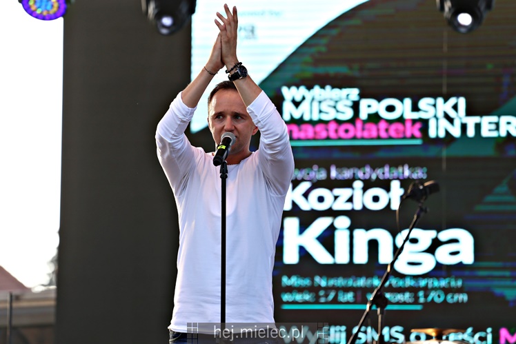 Powiatowe Powitanie Lata 2017: Mateusz Mijal, zespół Weekend, Sarsa