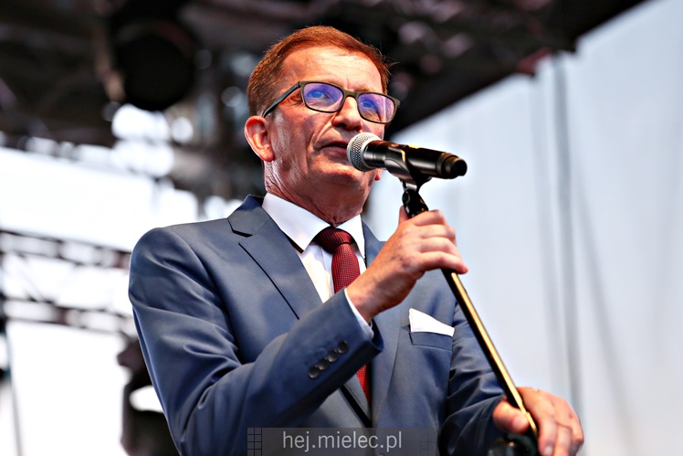 Powiatowe Powitanie Lata 2017: Mateusz Mijal, zespół Weekend, Sarsa