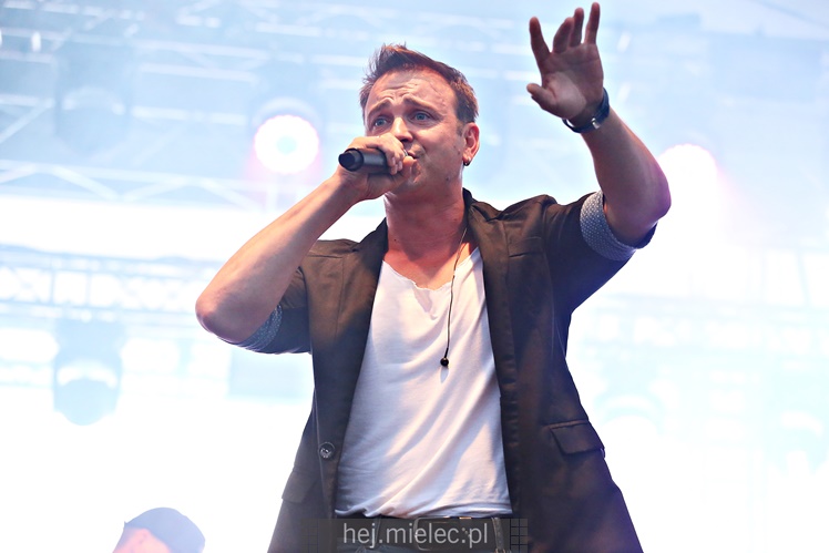 Powiatowe Powitanie Lata 2017: Mateusz Mijal, zespół Weekend, Sarsa