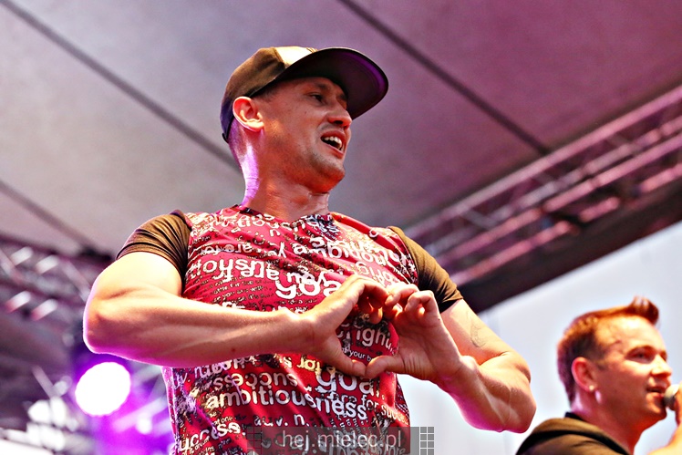 Powiatowe Powitanie Lata 2017: Mateusz Mijal, zespół Weekend, Sarsa