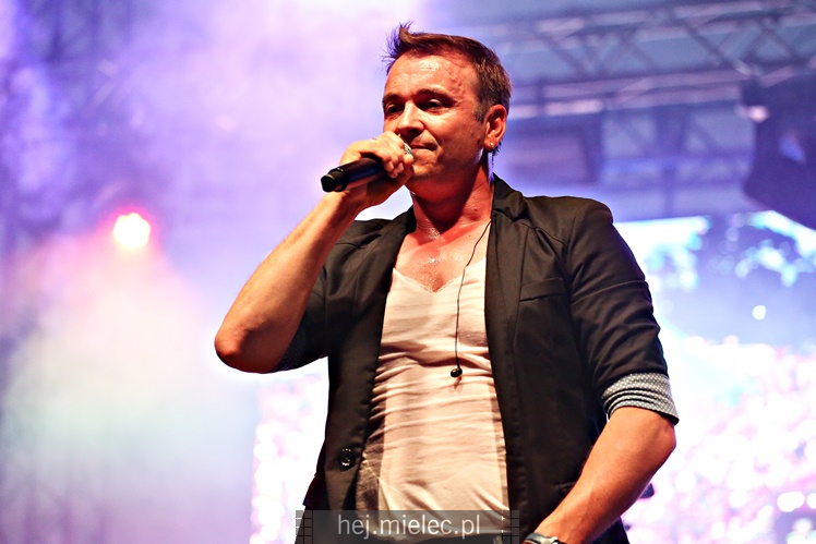 Powiatowe Powitanie Lata 2017: Mateusz Mijal, zespół Weekend, Sarsa