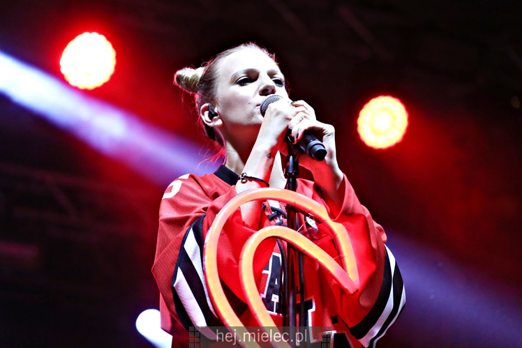 Powiatowe Powitanie Lata 2017: Mateusz Mijal, zespół Weekend, Sarsa