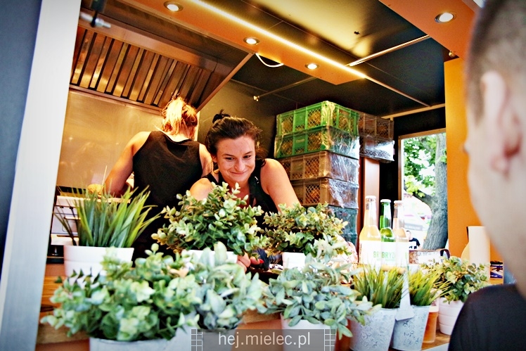 Pierwszy Zlot Food Trucków w Mielcu