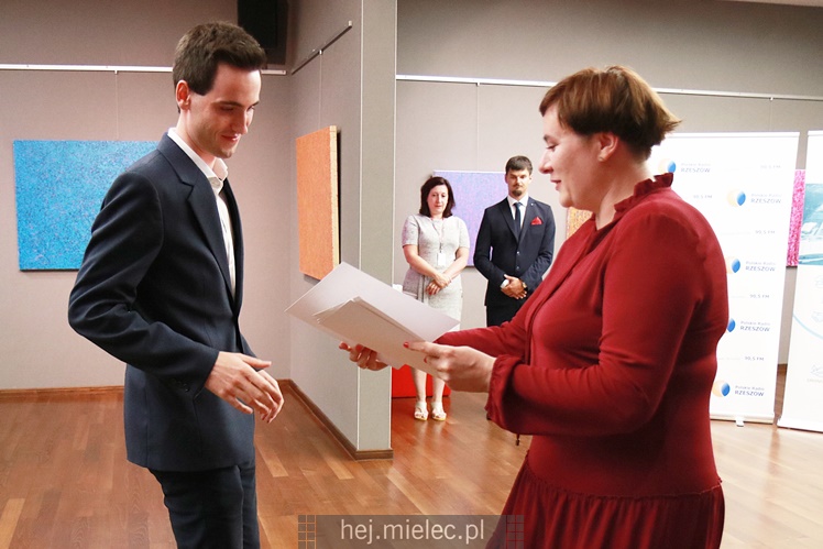 Artem cameralem promovere